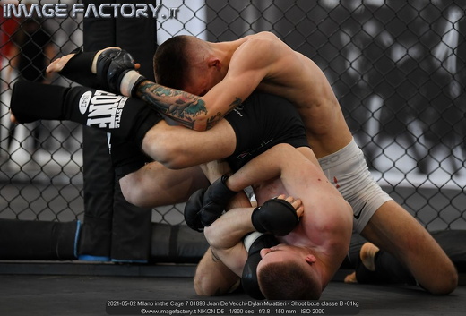 2021-05-02 Milano in the Cage 7 01898 Joan De Vecchi-Dylan Mulattieri - Shoot boxe classe B -61kg